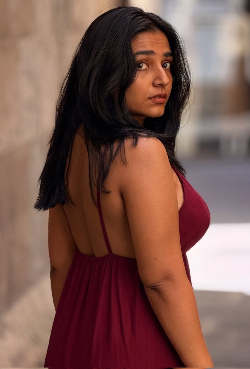 Umoactress__'s tweet photo. Wathaa... Nowadays She is 🥵🍑

She &amp; her Boobas Deserves More Attentions 😭📈💥 https://t.co/bF8xFfUAwe