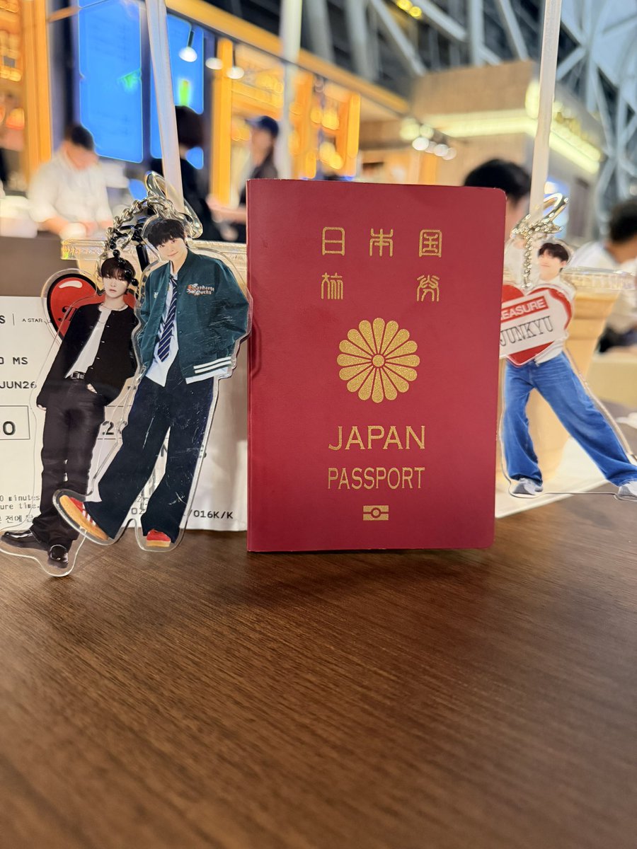 oa092135's tweet photo. 行ってきます🇰🇷
#treasure
#treasure_the_stage https://t.co/mfmCThKy91
