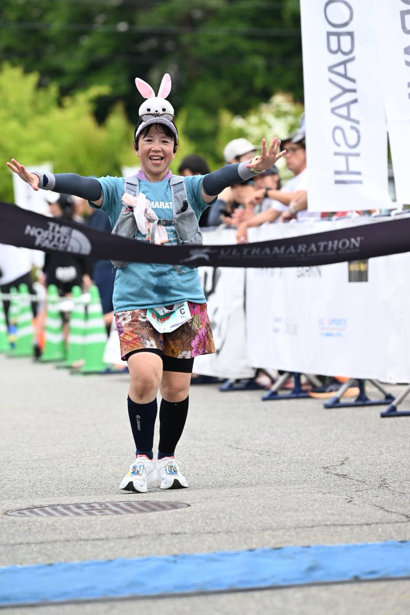 waverideon's tweet photo. #飛騨高山ウルトラ　71km
時間と距離がちょっとオーバーしちゃったけど。元気にゴールテープくぐらせてもらいました！！ありがとう🌸🌸🌸 https://t.co/jIru0ZWgFq