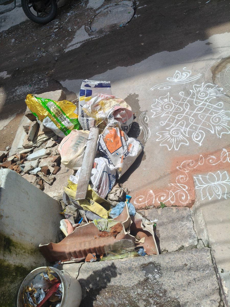 jaikanth_1's tweet photo. @HMWSSBOnline  please help me to clear this slots doodh bowli, palam road https://t.co/uimipZcT7u