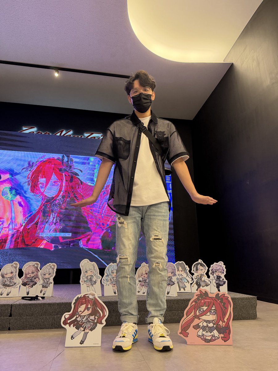 Ren0809k_TV's tweet photo. 春魚真的有偶像團體😭😭😭 https://t.co/slC4QkHNUN