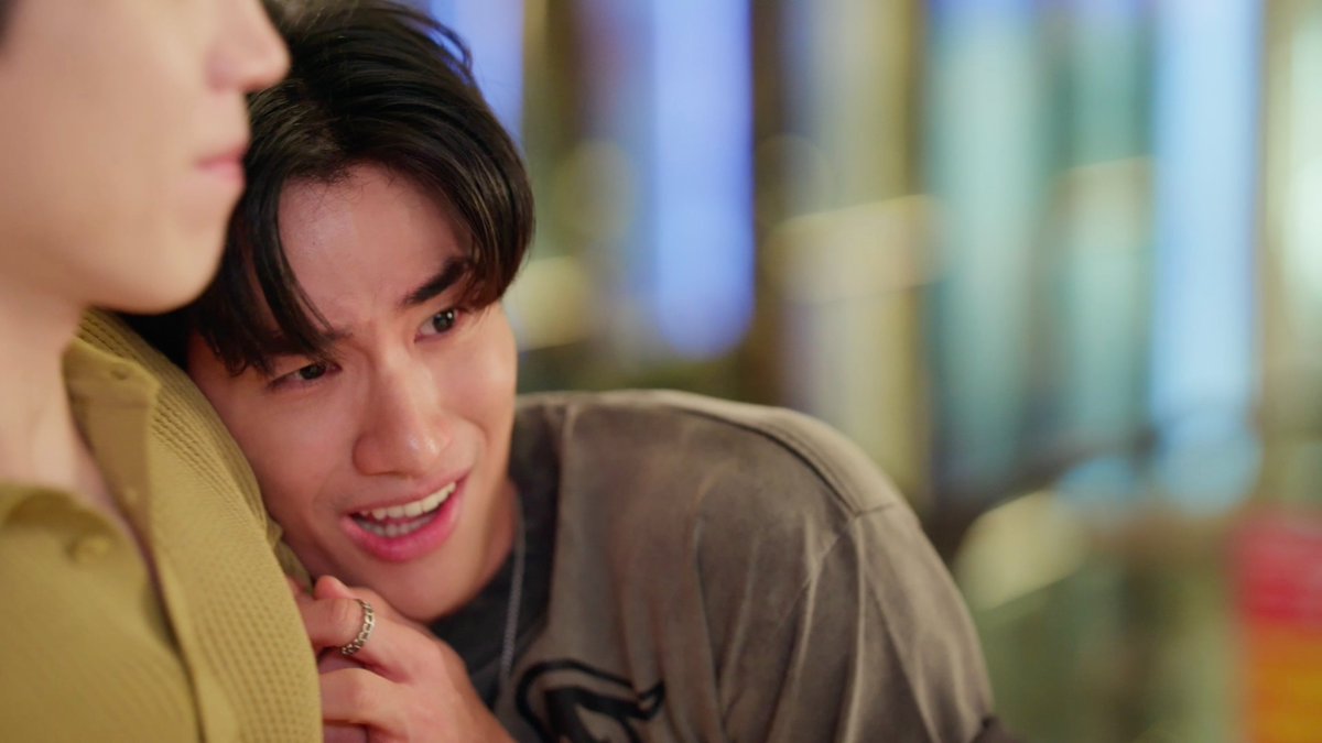 GMMTV's tweet photo. อันนี้มีคนเนียนปะ😌 

#ADogAndAPlaneEP4
@Tawan_V @new_thitipoom https://t.co/nW7OhxgYk9