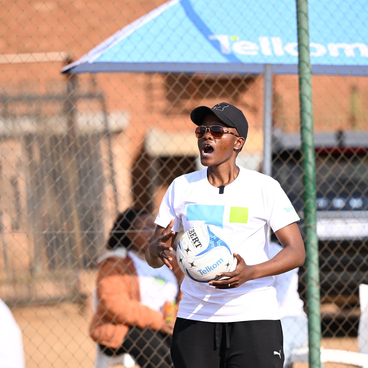 Netball_SA's tweet photo. ππ The Telkom Netball Skills Development Clinic is underway at MH Baloyi Secondary School in Winterveld, Mabopane, led by former SPAR Proteas captain Bongiwe Msomi.
#TelkomStandTall #TelkomNetball #FirstPassToCrown
@TelkomZA https://t.co/qC0BvrG8j8