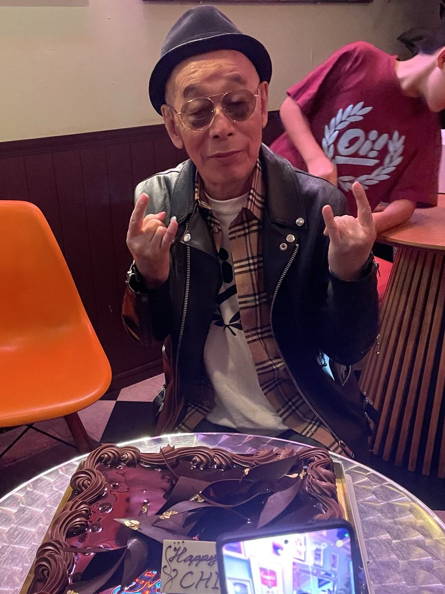 t_rrradio's tweet photo. CHIBOWさん☠️バースデーパーティー🎉
お誕生日おめでとうございます🎂
#ska9 https://t.co/31UBcF0P8b