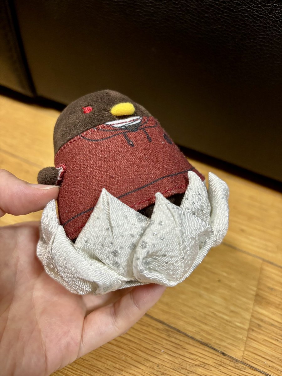 sei_tsukino's tweet photo. 蓮の新柄(頒布価格→1,000円)と、お座布団の新柄(頒布価格→400円)です！控えめに言って可愛いです、よろしくお願いします！！ https://t.co/vLVEiK1p5C