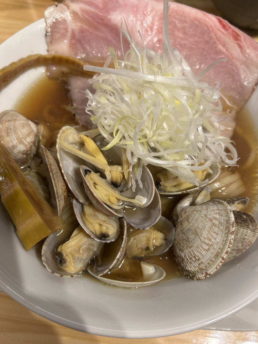 ryogo_k's tweet photo. 食べてみた！あさりラーメンに、貝めし！🍜 https://t.co/S7uUKJnBex