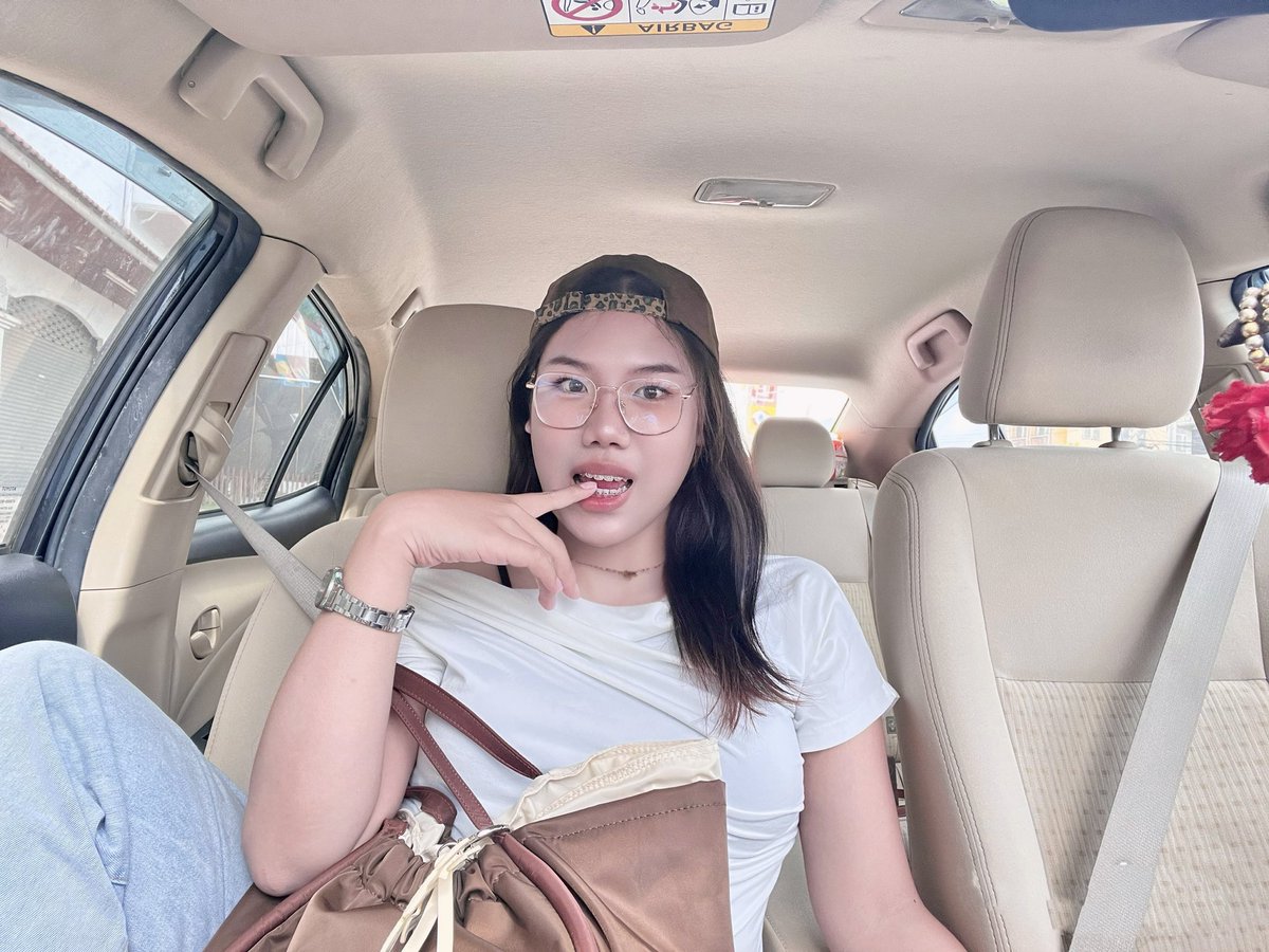 Bellly45's tweet photo. ถ้าหนูเป็นตุ๊กตาหน้ารถ พี่จะทำอะไรดีคะ🧸🍑💦 #กาญจนบุรี https://t.co/BfGGkI0YB3
