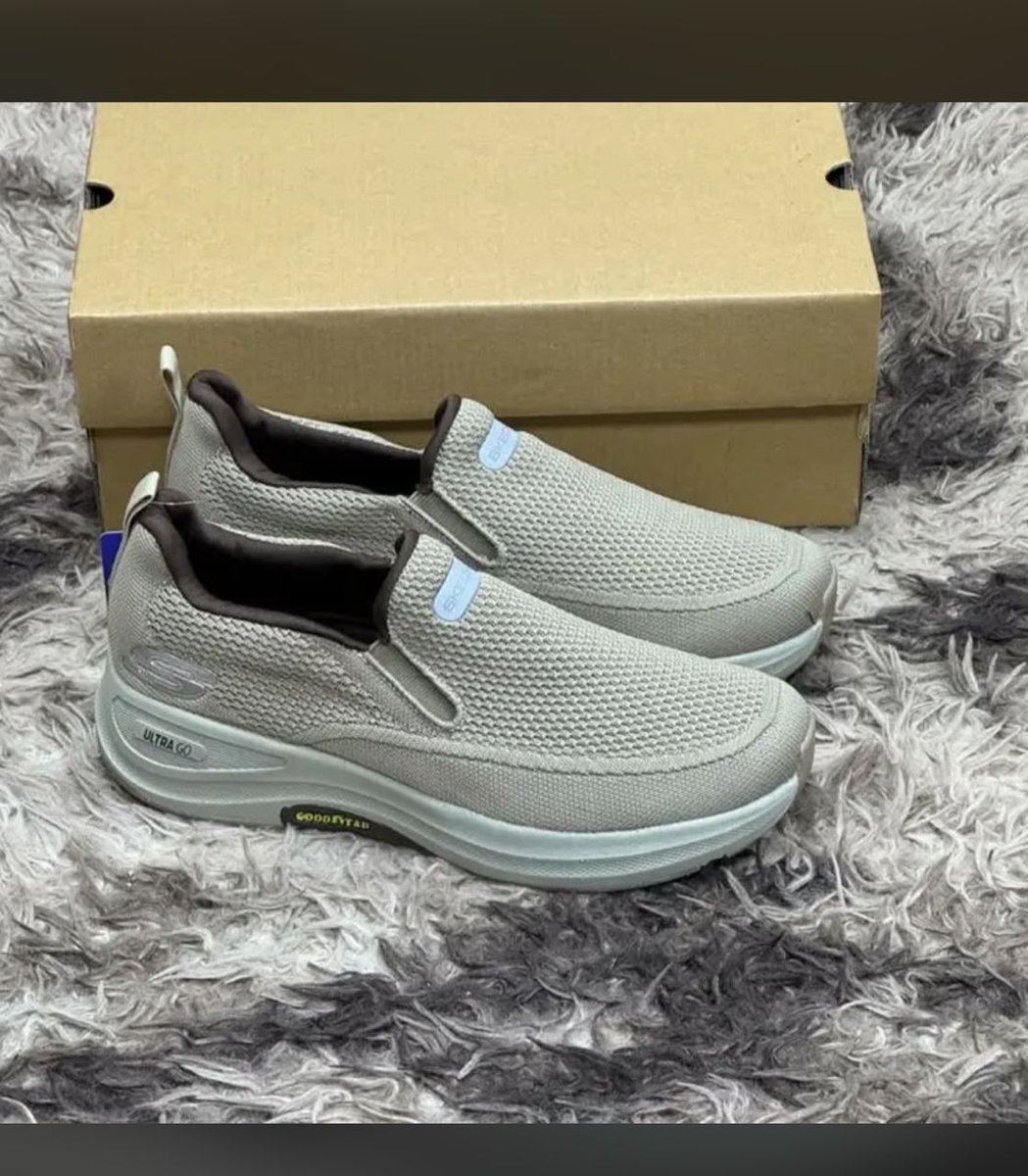 MohammedImu2's tweet photo. @gacikiraMD Quality sneakers 
Available in
 size40-45
35000
Nationwide delivery 
08116417024 https://t.co/Ha8p8W7acM