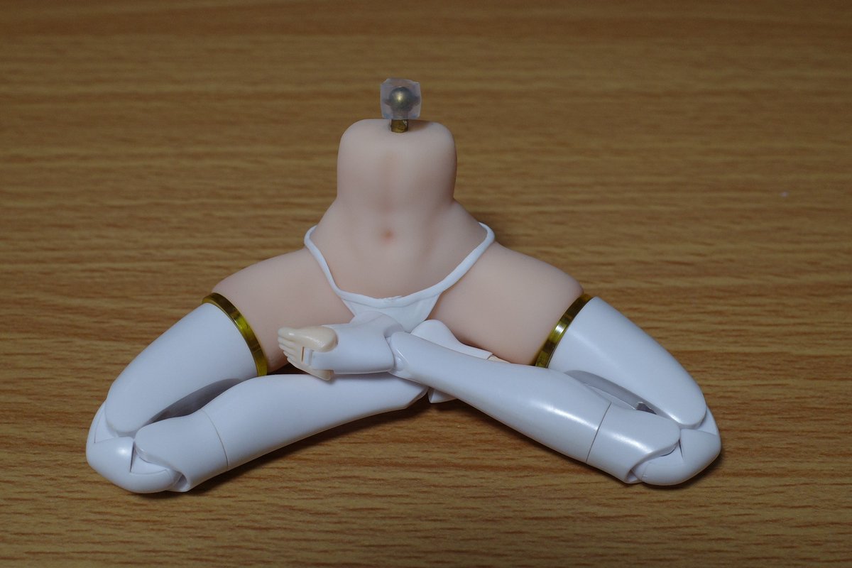 kozleon's tweet photo. アンジェラ用シリコン製腹部パーツ、
創彩の脚パーツが無加工で装着可能。色味が少し違いますが...
メガミではアマテラスなどの太めの脚がサイズぴったり♪
胴体への接続は、外径5mm 内径3mm のシリコンチューブをかませれば、装着可能です。
（ドレスUP素体は穴が小さく不可）

 #スネイルシェル https://t.co/eXaxr2Og8B