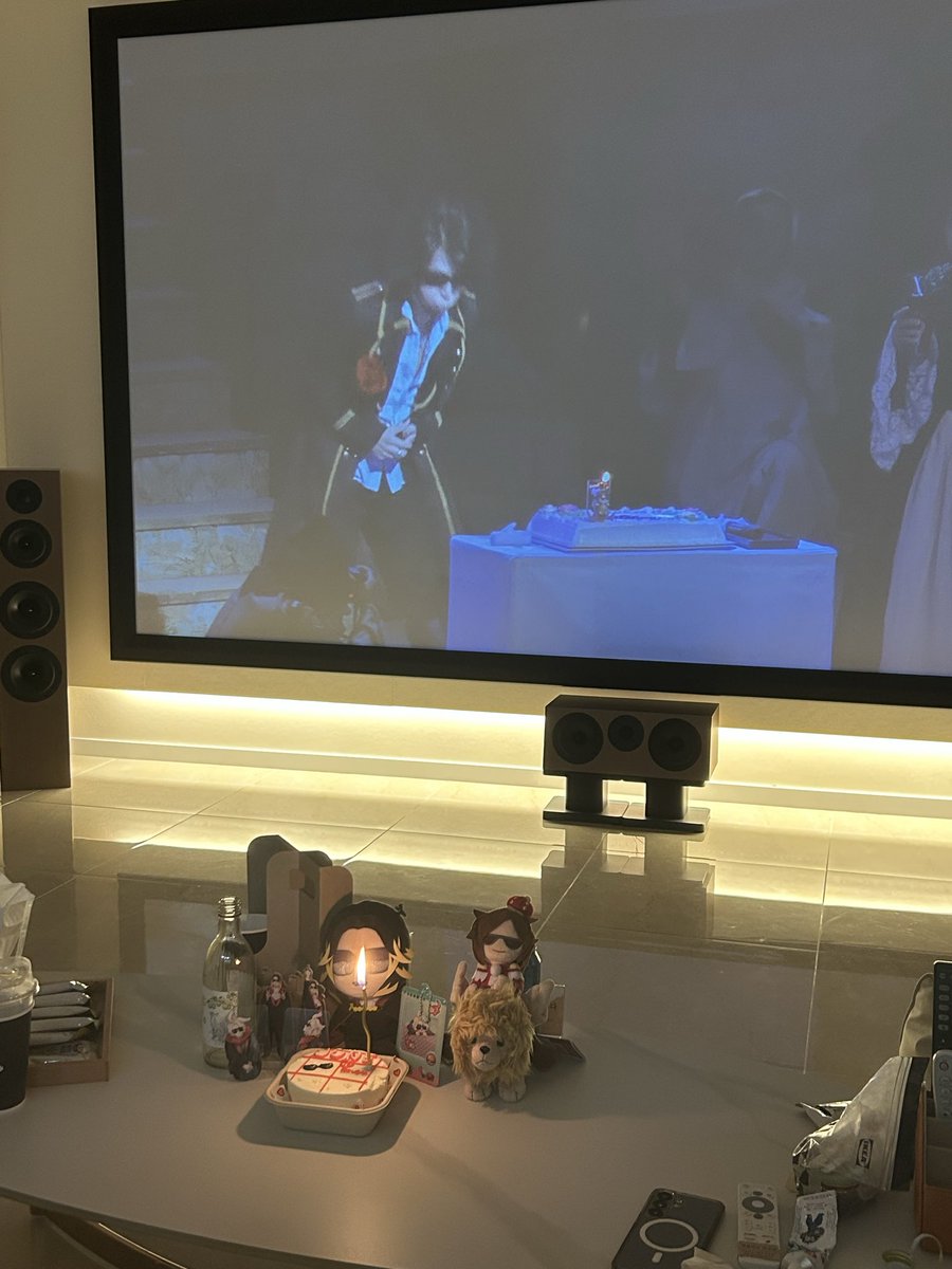 Rekki_bon's tweet photo. 6월 19일은 왜 1년에 한 번뿐일까🥺 임금님 생일 축하합니다!!! https://t.co/vVpugUNRe6