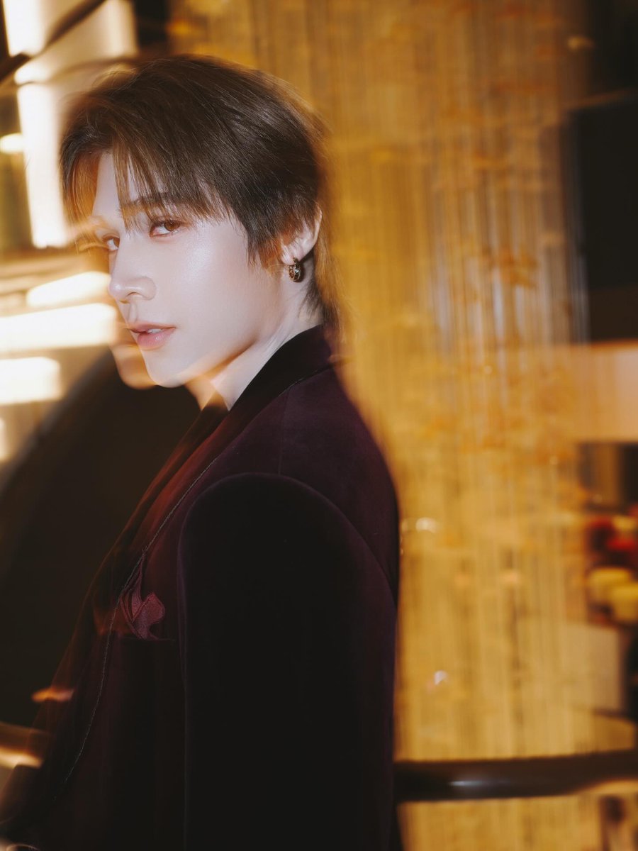 Animagusidol_'s tweet photo. @/Jun-seo just posted;

At the fiance's club. https://t.co/XktOajKSS0
