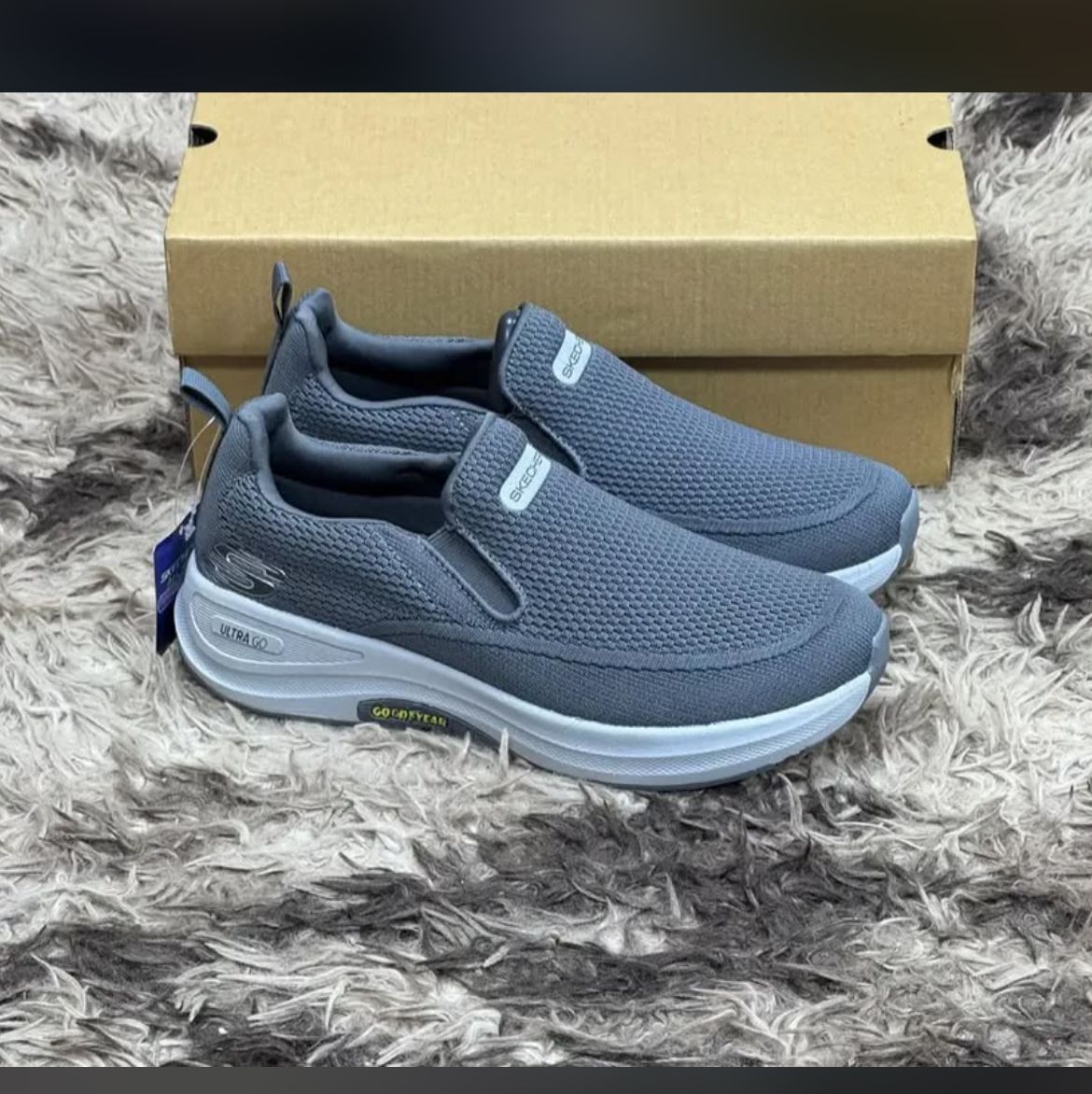 MohammedImu2's tweet photo. @gacikiraMD Quality sneakers 
Available in
 size40-45
35000
Nationwide delivery 
08116417024 https://t.co/Ha8p8W7acM