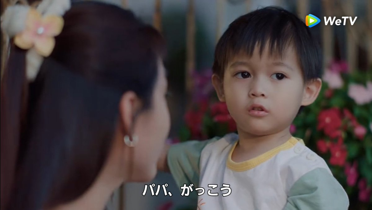 yumo_1004's tweet photo. まだ言葉も少ないシントーのほうがよっぽど2人を思ってる。
精一杯伝えようとしている🥹🥹🥹

Silom Distance Lovers
#LoveofSilomEP10 https://t.co/X6SbaaBn8p