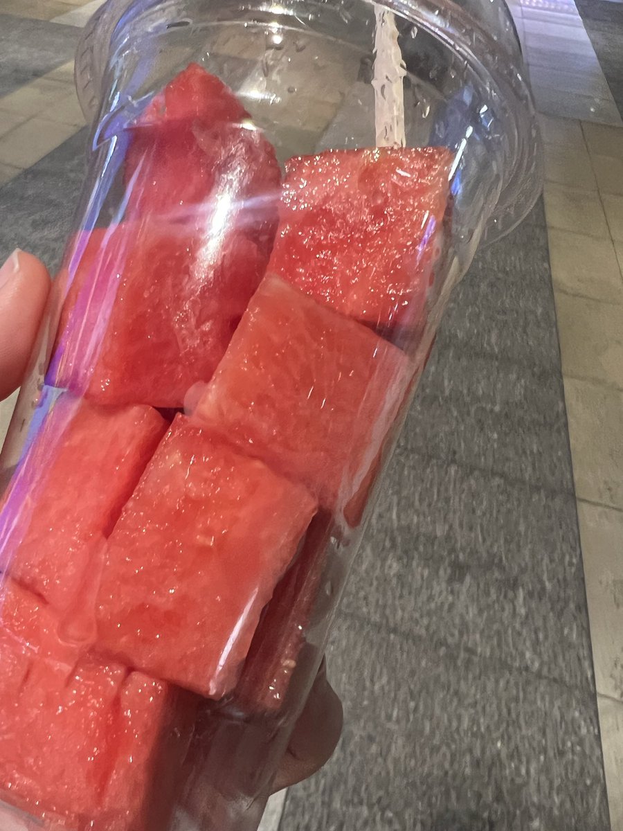 friedhodu's tweet photo. 너무더워서 길수박했지뭐야 ... https://t.co/fLj6hVLlpl