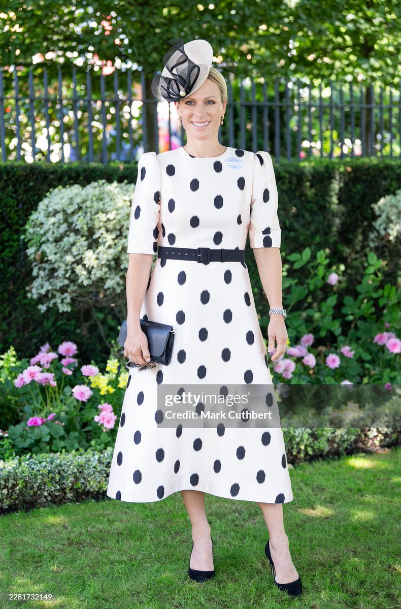 ロイヤルアルバート　トーストザラ Zara Tindall is at Day 4 of Royal Ascot.