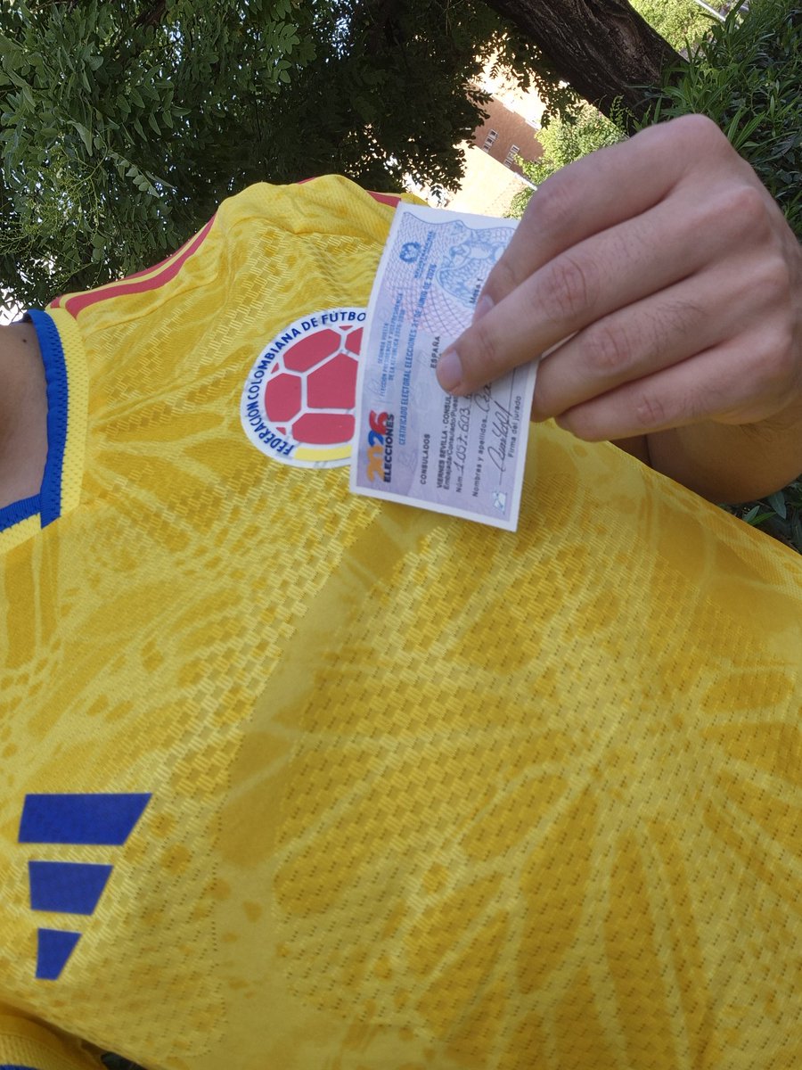 _SebastianAskar's tweet photo. @CaracolRadio #6AMW influyó más en mi voto el silencio judicial frente a la participación en las elecciones del gobierno. Saludos desde Sevilla @CaracolRadio https://t.co/JAAxAzu28B