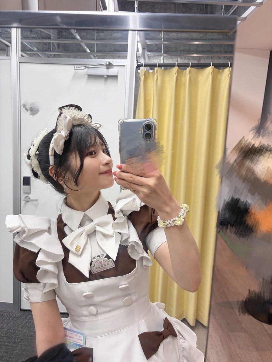 maid_chiacan's tweet photo. 多分載せてなかった、鏡越し4種🪞

https://t.co/H6JpxbSv19 https://t.co/iqcF1gEOMY