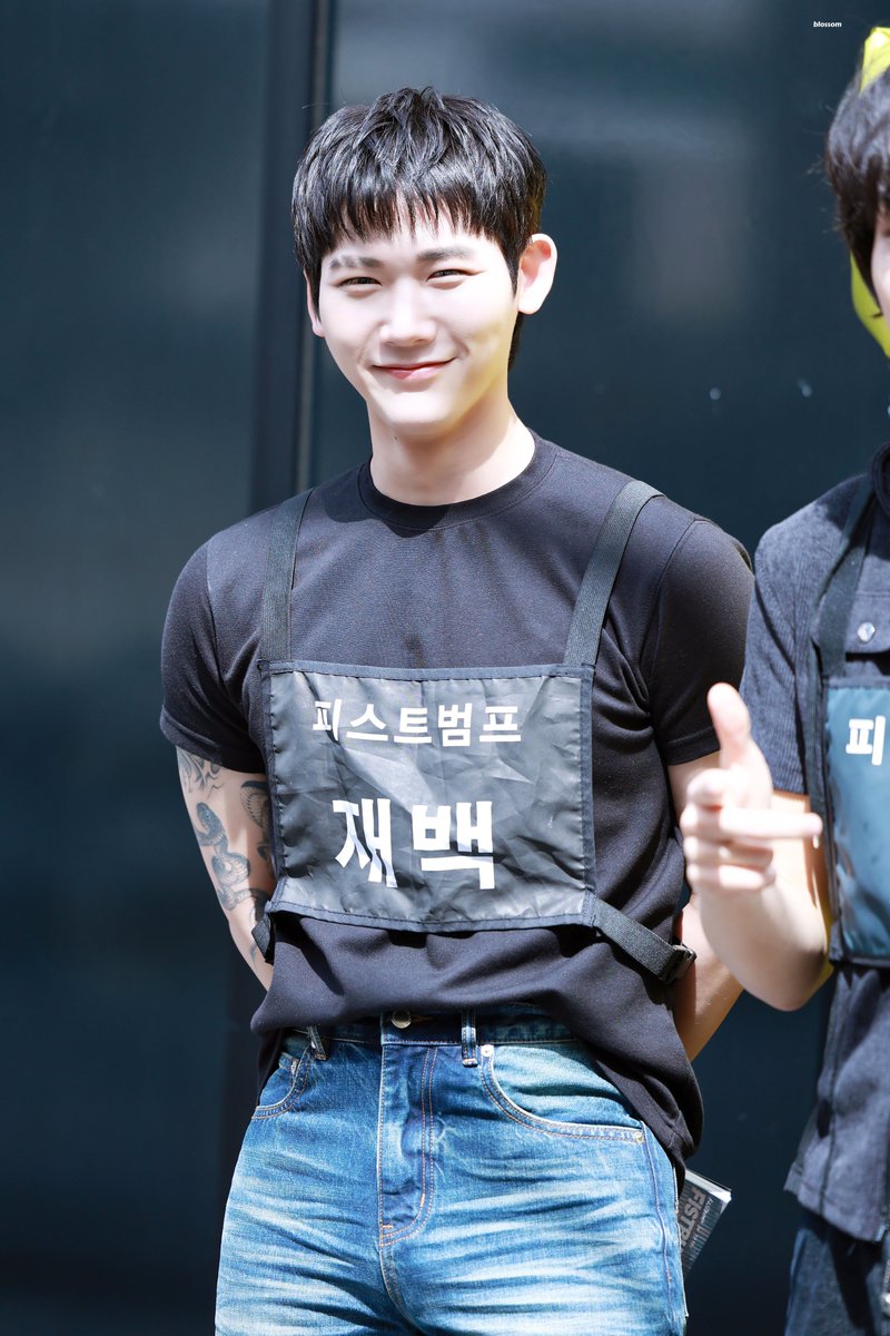 blossom__fb's tweet photo. HQ  260425

#FISTBUMP #피스트범프  #김재백 #재백 #JAEBAEK

@KimJaeBaek https://t.co/lQvhSotaaq
