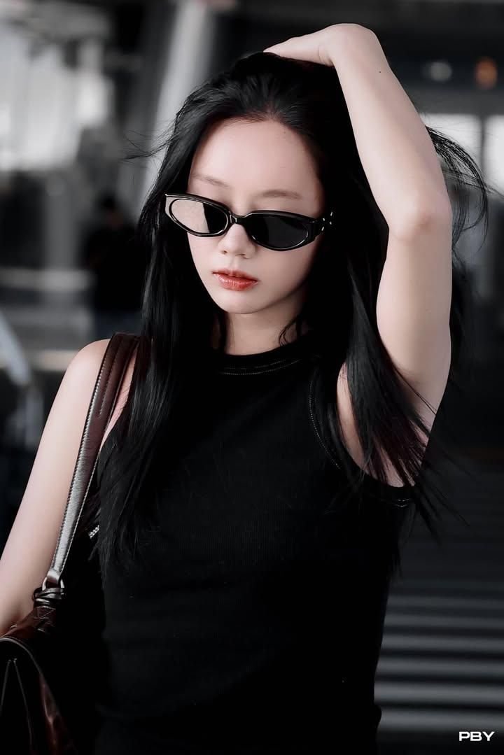 yuanosaurio's tweet photo. ㅤ
𝗿𝗽 𝗮𝗰𝗰𝗼𝘂𝗻𝘁.     𝟷𝟿𝟿𝟻.    𝖼𝗈𝗋𝖾𝖺 𝖽𝖾𝗅 𝗌𝗎𝗋.   ²⁰²⁶
‹   𝘆𝘂𝘆𝘂's  https://t.co/B0FOeSnPij⠀›﹕ 𝚈𝚄𝚈𝚄-𝒔𝒊𝒆𝒏𝒅𝒐𝒀𝒖𝒚𝒖

... 💬 ﹕      Es Viernes y hoy pagan. Veamos en qué estupideces terminaré gastando mi dinero.— [ ✨ ]
ㅤ https://t.co/9ormrWdflU