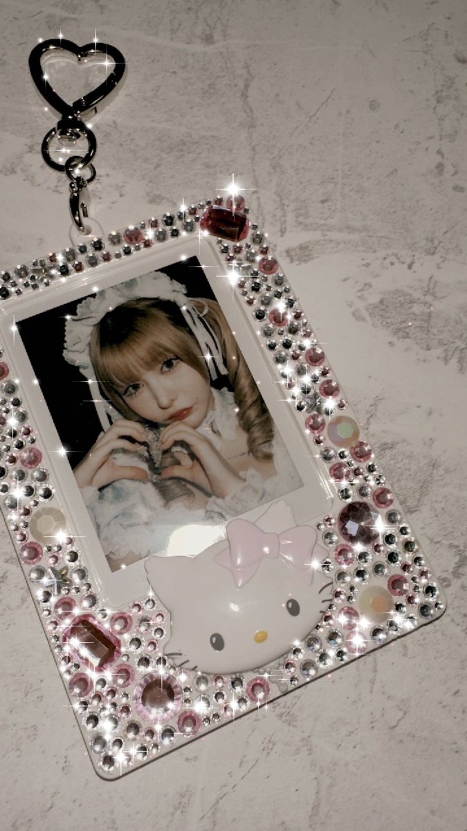 fabmucha's tweet photo. .

可愛すぎぃ💖💖
サンリオの推し活グッズにチャーミーキティ増えたのって絶対姫の影響あるよね( ♡´³`)σ

#戦慄かなの https://t.co/PcMo0gtQH0