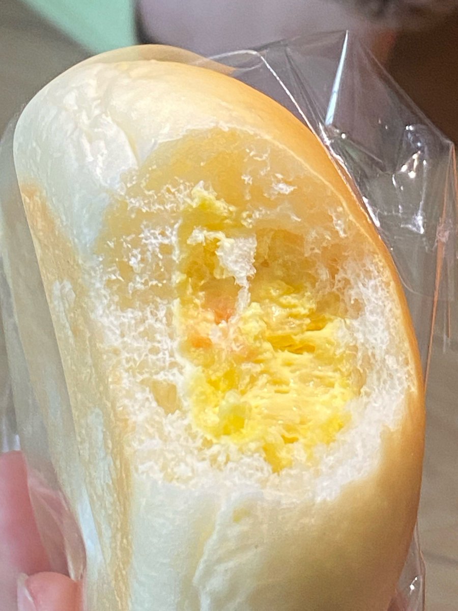 MichelleKuehn17's tweet photo. Just grabbed this fluffy lavender honey scone from the new downtown bakery—warm, buttery, with a sweet floral kick. Best midday pick-me-up ever!， https://t.co/BxhOJw3qqY