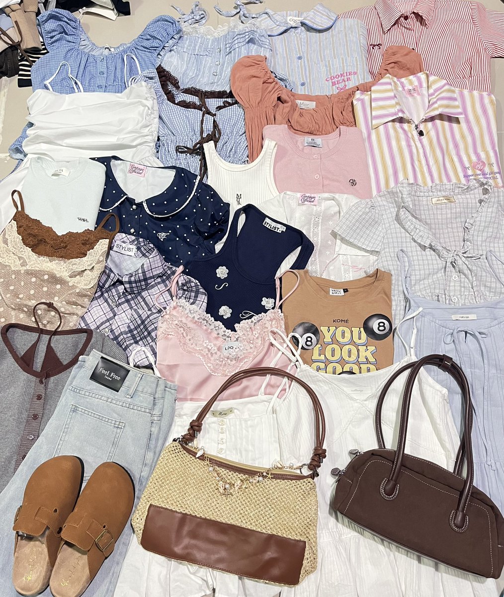 nonkoy09's tweet photo. 🌸 ส่งต่อเสื้อผ้า มีมากกว่าในรูป  🌸
              รี+ฟอล ค่าส่ง 35฿ 
         🏖️ ลงพรุ่งนี้ ปักรอไว้ได้เลยค่า🏖️

#ส่งต่อเสื้อผ้า #ส่งต่อเสื้อผ้ามือสอง #เสื้อผ้ามือ2  #ส่งต่อ #เสื้อผ้ามือสอง #feelfreebkk #cintage #ส่งต่อstylist https://t.co/g5WCThF1at