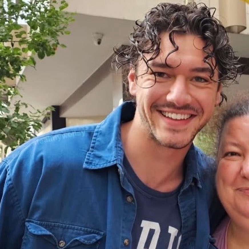 neeptuuneeee's tweet photo. #freethecurls https://t.co/5M5jwX0DLH
