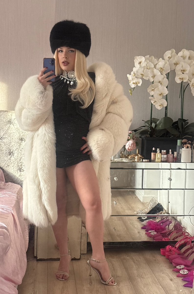 cruelfurgoddess's tweet photo. Who’s buying me a nice new pair of cock crushing shoes? 👠 https://t.co/J8Gfcb9rz0