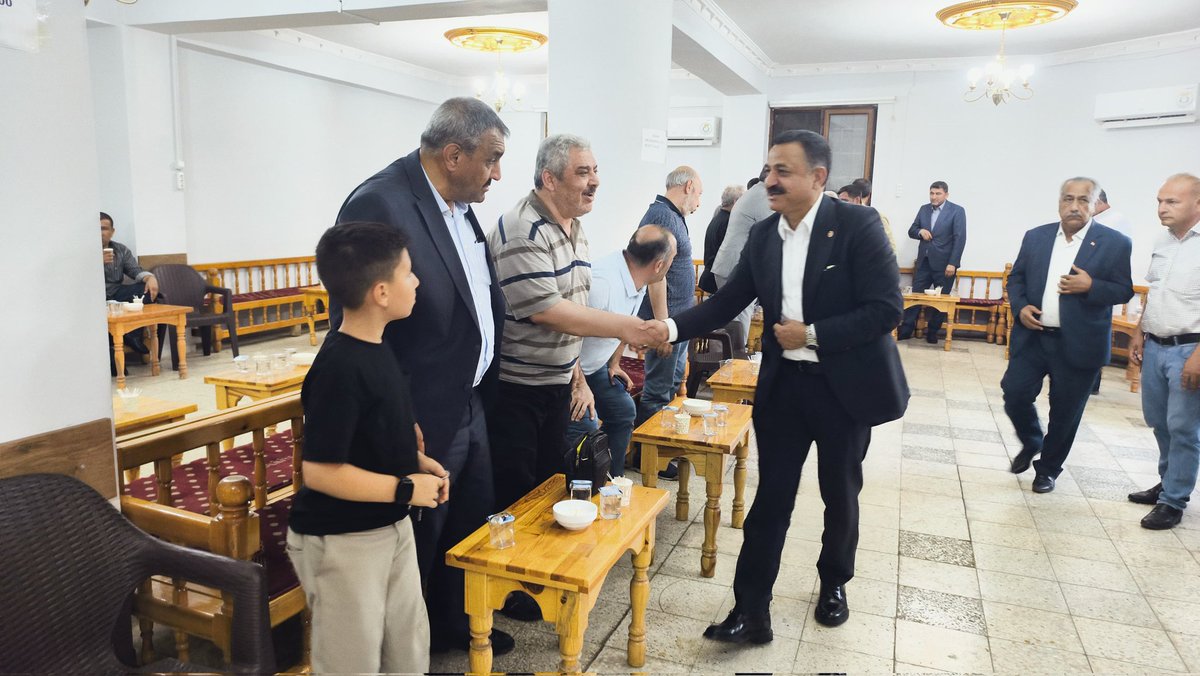 HikmetBasak_63's tweet photo. 📍Haliliye

AK Parti Şanlıurfa İl Başkanımız M. İlhami Günbeği ile birlikte, Haliliye Veysel Karani Mahallesi’nde Haktankaçmaz ailesine taziye ziyaretinde bulunduk.

Merhuma Allah’tan rahmet, ailesine ve yakınlarına sabır diliyorum. Mekânı cennet olsun.

@Akparti 
@milhamigunbegi https://t.co/BfUi8zpJIj