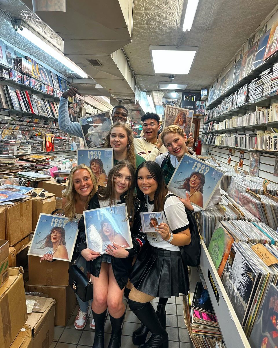 taylor_feed's tweet photo. Dear Taylor,
I wanted to take a moment to reflect on the last 20 years and the impact you’re had. I don’t have to speak too heavily on your impact on music- you already know that. I want to speak on the impact you had on little girls who were preteens in 2006, and now 30 in 2026. You made a community for us to grow up together, with you along our side as a big sister and friend to us, without ever needing to know us (well there was that time on Tumblr) but you knew us with your lyrics. Thank you for not only being our friend, but giving us lifetime friendships and a soundtrack to our lives- every single song you’ve ever written, has meant something to someone who came into our lives because of YOU- and I think that’s incredibly special. Love you so so much. #20YearsOfTaylorSwift 
Love, 
Raquel.