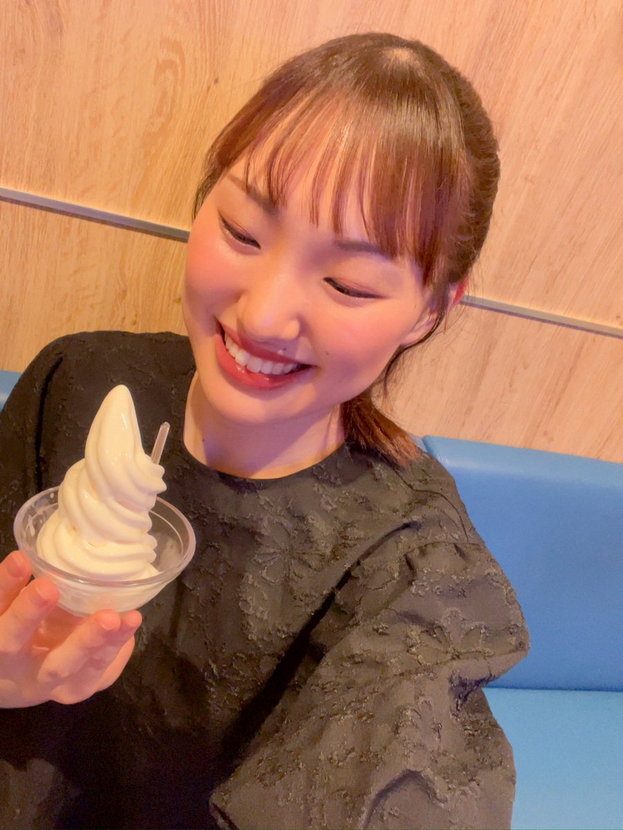 kariyon_planet's tweet photo. 【ソフトクリーム上達のお知らせ】
朝カラ練のいけないところはね、朝からソフトクリームいっぱい食べちゃうところ🍦見てくださいこれ。だんだん巻き方上手くなってきたの！！笑

もちろん日々の滑舌＆発声練習もしっかりやったよ🐮最近は舌の位置を少し前目にするトレーニングも取り入れてます❣️ https://t.co/NlyAmpEU33