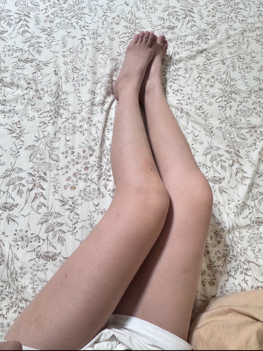 vicky10_09's tweet photo. 好久沒發文了😳
不知道有沒有人想念我的臭襪襪
6月底前～加一天天數送一天❤️
#原味
#原味白襪
#原味商品
#原味賣家 https://t.co/i9NNJduOLo