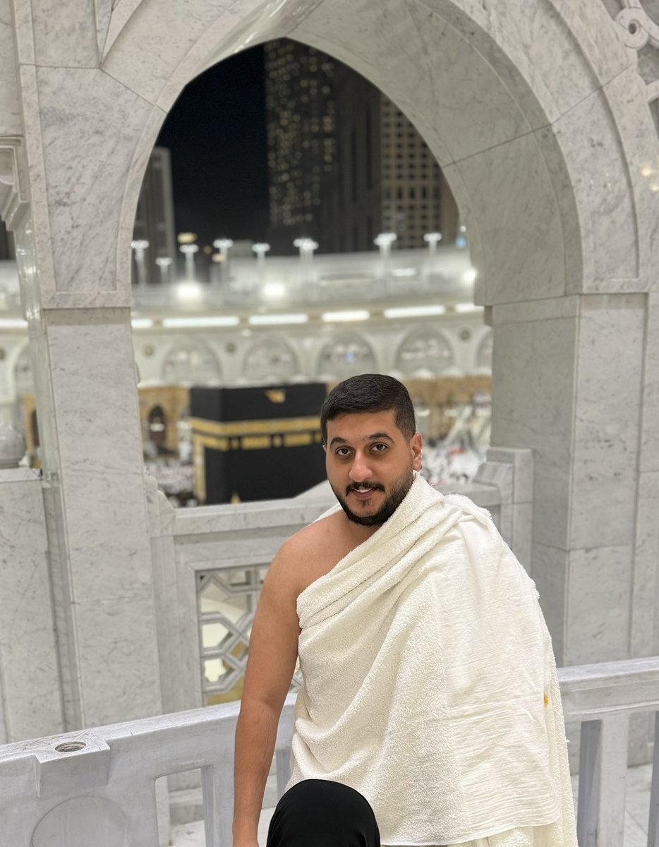 ahka25_'s tweet photo. وإن سألوني عن أجمل أيام العمر فلن أجد وصفًا أصدق من أيامٌ كنتُ فيها قريبًا من الله أكثر من أي وقتٍ مضى 🕋🤍
١٩-٦-٢٠٢٦
#جمعه_مباركه
#ساعه_استجابه https://t.co/9w9IQslbet
