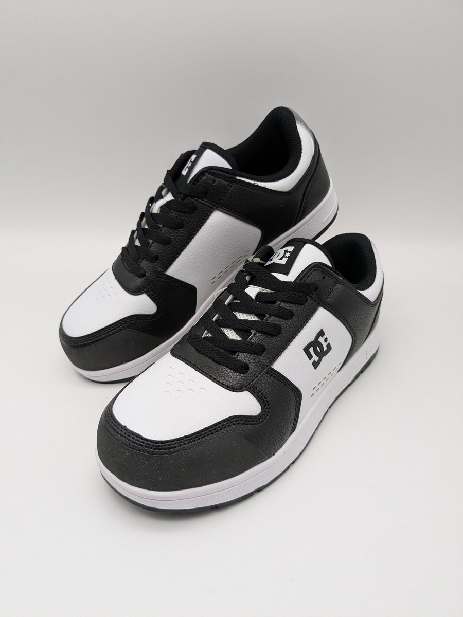 kasablow3's tweet photo. DCの先芯ありスニーカーが発売されました https://t.co/eumCoE8JZA