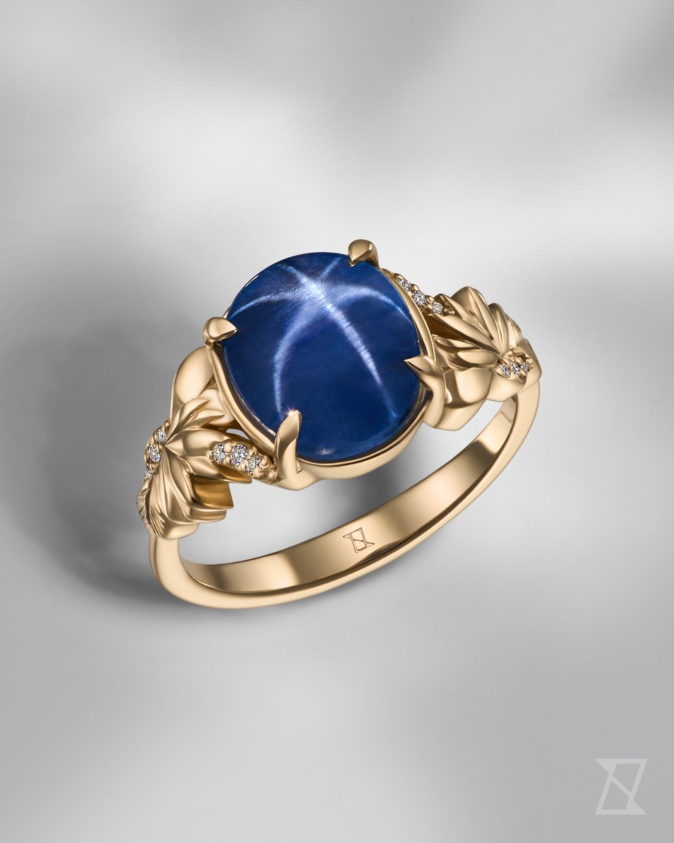 Jewellery_art's tweet photo. As if the heavens, far and wide, had placed one wish in stone to hide 🌟🔭⭐ 4 ct star sapphire featured on lotus floral ring by #zielinskiart #bespokejeweller https://t.co/y0J64UZiHF