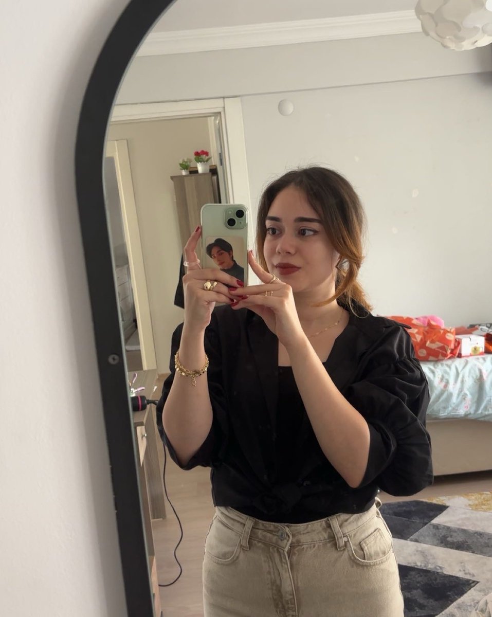 lili ♡ (limit yayınları) written by hyunie tweet media