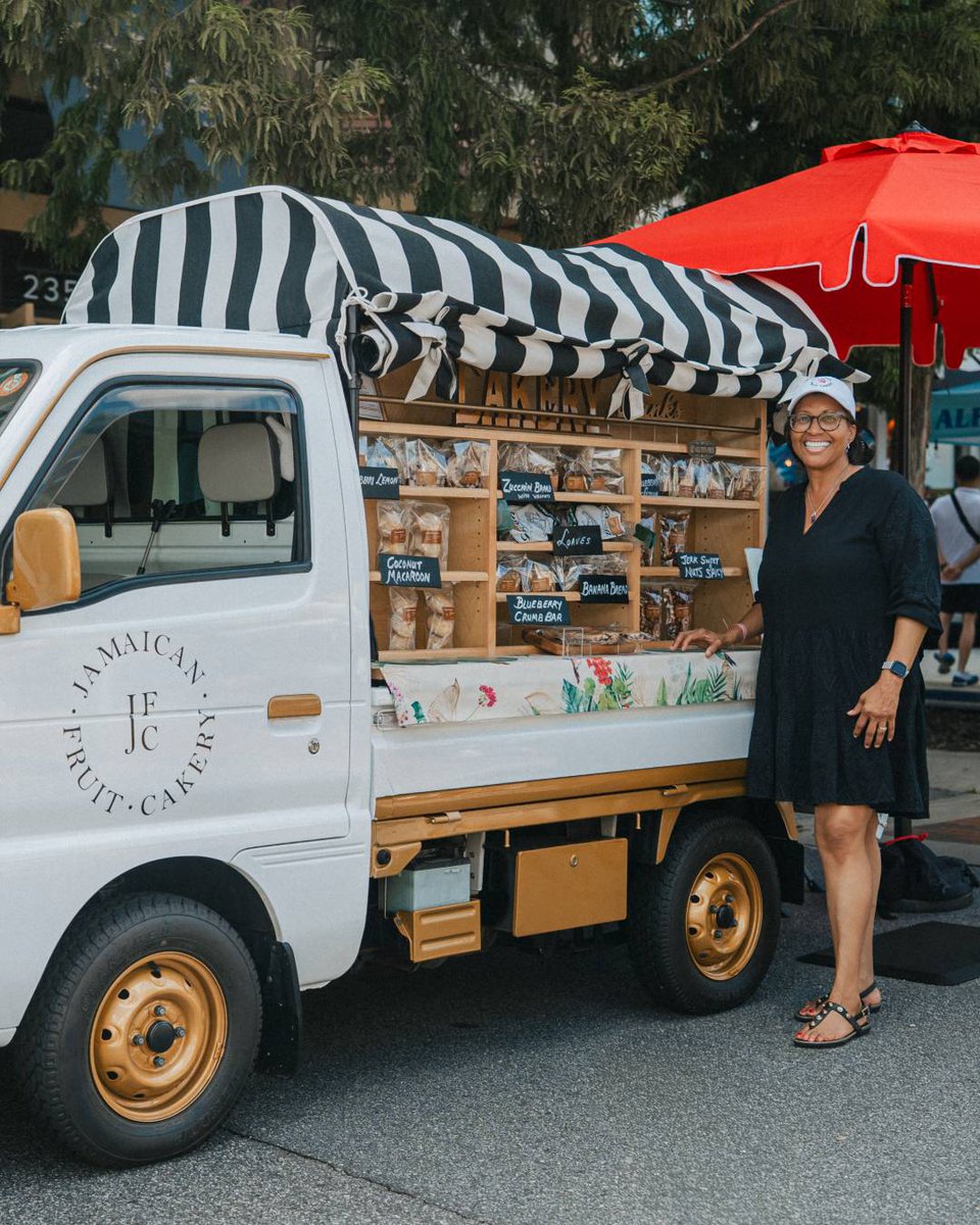 AlpharettaCVB's tweet photo. Did you know that the Alpharetta Farmers Market is 8:30am-12:30pm every Saturday until mid-November? With 100+ booths and produce changing seasonally, you'll surely need more than one visit to see it all! 

What's your go-to at the farmers market? https://t.co/gZBTIlX0NC