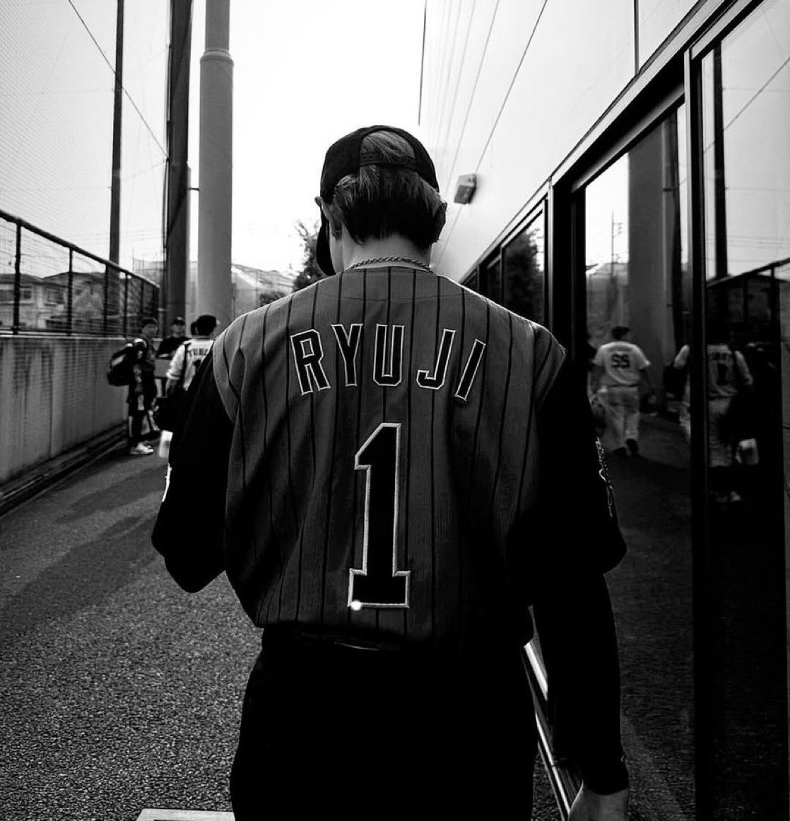 Ryuji_92_JSB3's tweet photo. ドキドキしながらインスタを再会して
BANされずにこれたので
"また繋がってもいいよ〜🙋‍♀️"って
思ってくれる優しい方
リプ貰えたらDM行きます🥺 https://t.co/6AKgz9dY9Q