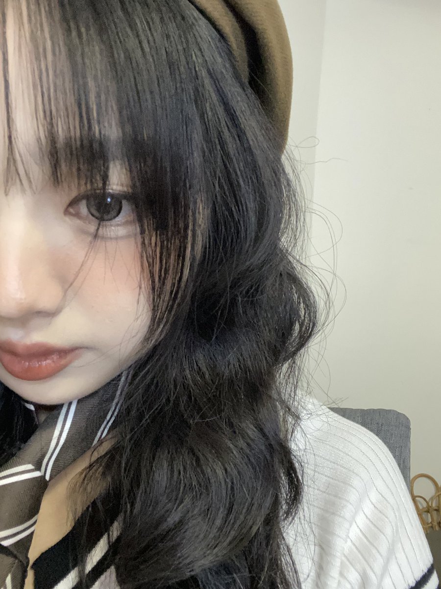SNayla_JKT48's tweet photo. Terimakasih banyak vc bulan Juni🍪🎂
Seru bgt !! Makin gk sabar ngobrol sama kalian lagi hehehe
See u bsk sts ya🥹🫰🏼
今月のオンラインお話会ありがとう🥺🖤 https://t.co/GRxm56pZLh