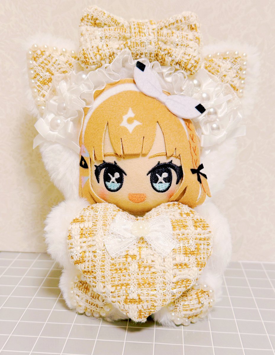 nanana_nz's tweet photo. アーモンドにゃイちゃん
後ろにストラップがついてるので連れて行く予定でした…
#ウマ娘ぬい活部 
#トレセン学園ぬいぬい部 https://t.co/qaG2oqAW4H