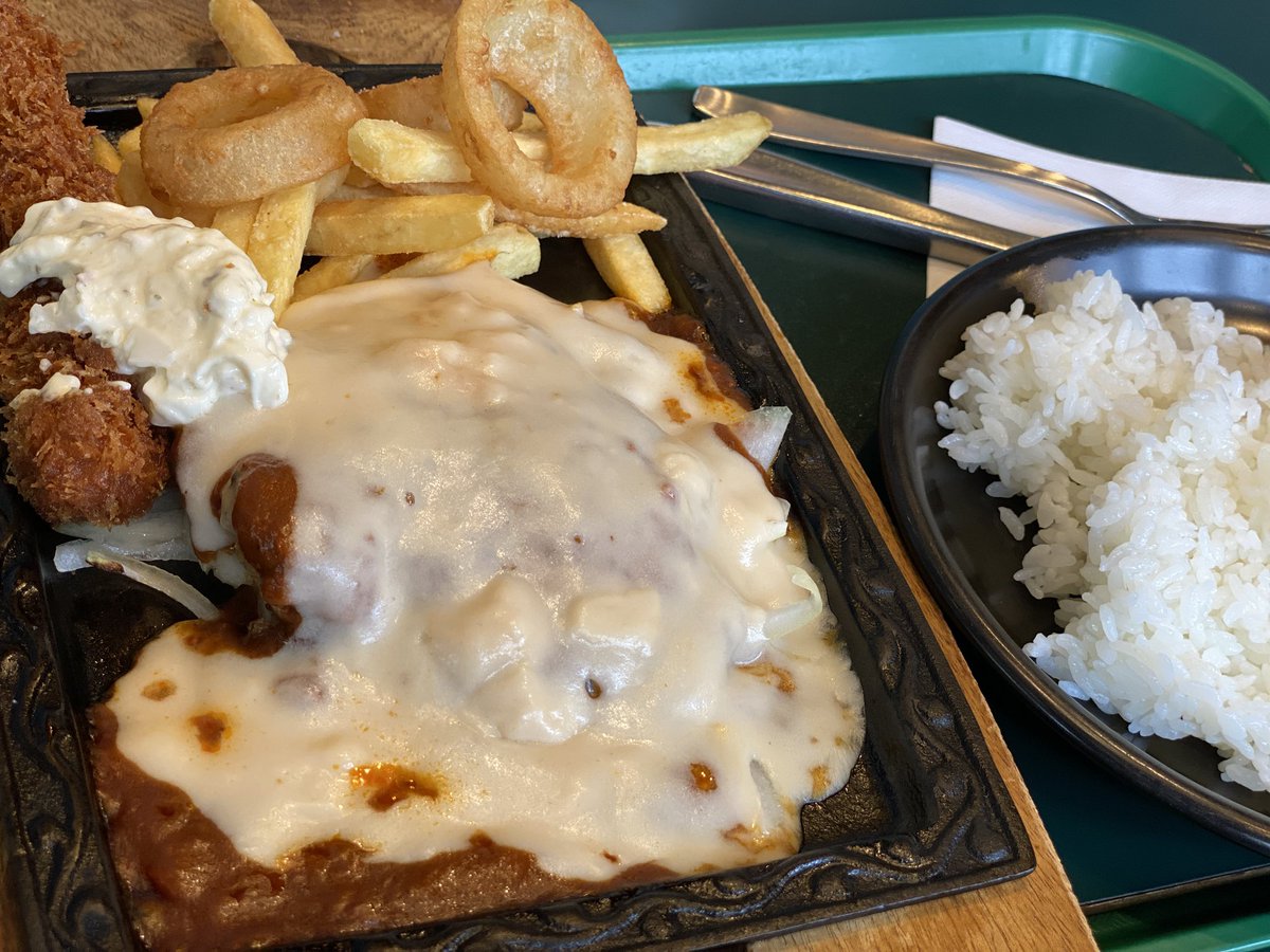 ayubis20's tweet photo. 今日はココに出張中🍔 https://t.co/SJrmW3d1hs