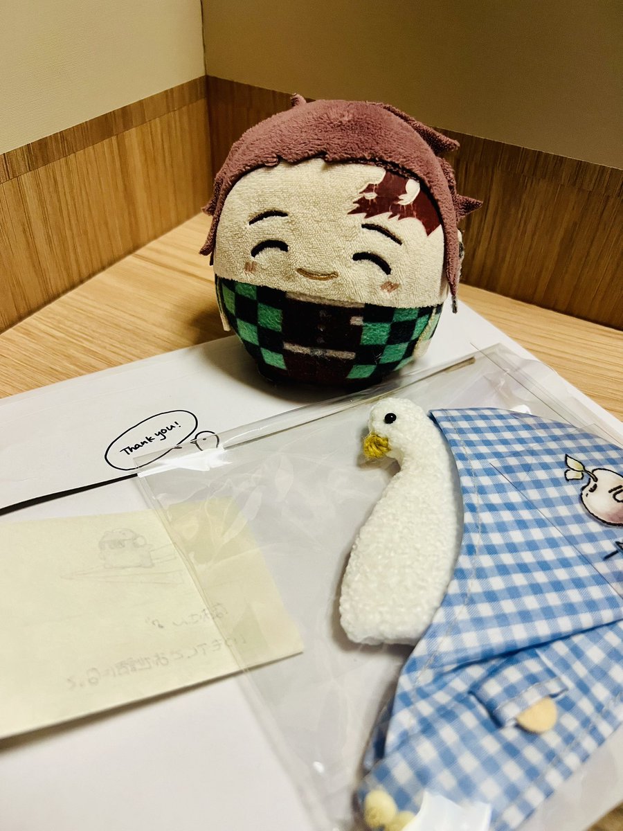 naonaonao510714's tweet photo. 豆つぶ🫘さん(@omame_no_nuiaka)の企画で当選したﾚｲﾝｺｰﾄと白い鳥さんの帽子が届きました❣️

めちゃくちゃ可愛いです🥰いつも凛々しいふわごくさんがﾚｲﾝｺｰﾄ着るととても可愛らしくなっちゃいます🩷
豆つぶ🫘さん、本当にありがとうございました❣️たくさん着ます❣️ https://t.co/AmKcr1Rcr7