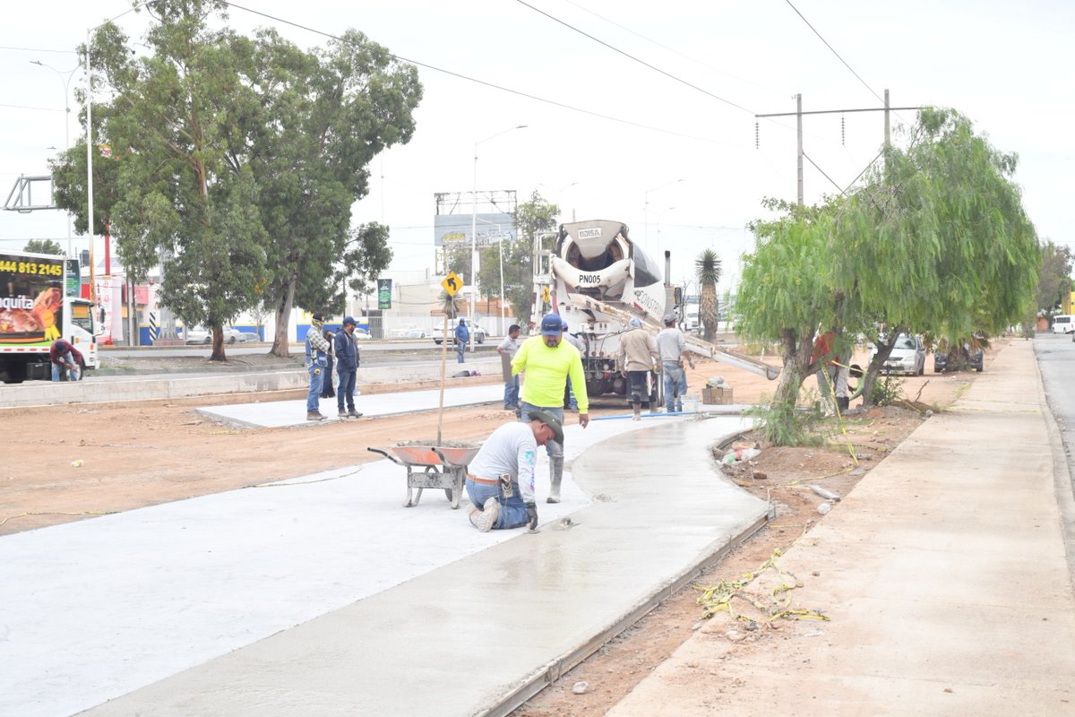 sanluisatiempo's tweet photo. #Metrópoli | Parque lineal en Circuito Potosí con destacado avance para las familias soledenses 
#Soledad #Obras #ParqueLineal 
https://t.co/UTZdHGY45D https://t.co/6RMDfENDgt