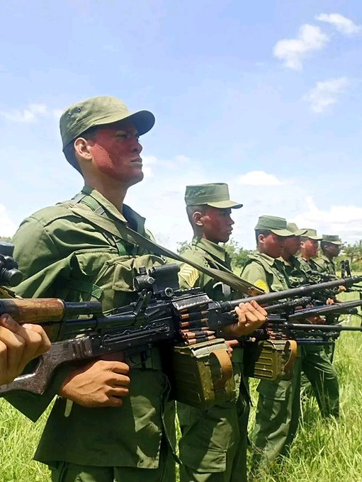 jefeaduanacuba's tweet photo. Transformación Económica Política y Social, un principio de paz necesario para poder avanzar, así es como deseamos los cubanos 
Pero mientras exista el imperialismo la defensa no quedará descuidada jamás #LaPatriaSeDefiende #CubaEstáFirme #CubaNoSeRinde #AduanadeCuba #DíaDefensa https://t.co/wKkyAbQu7w
