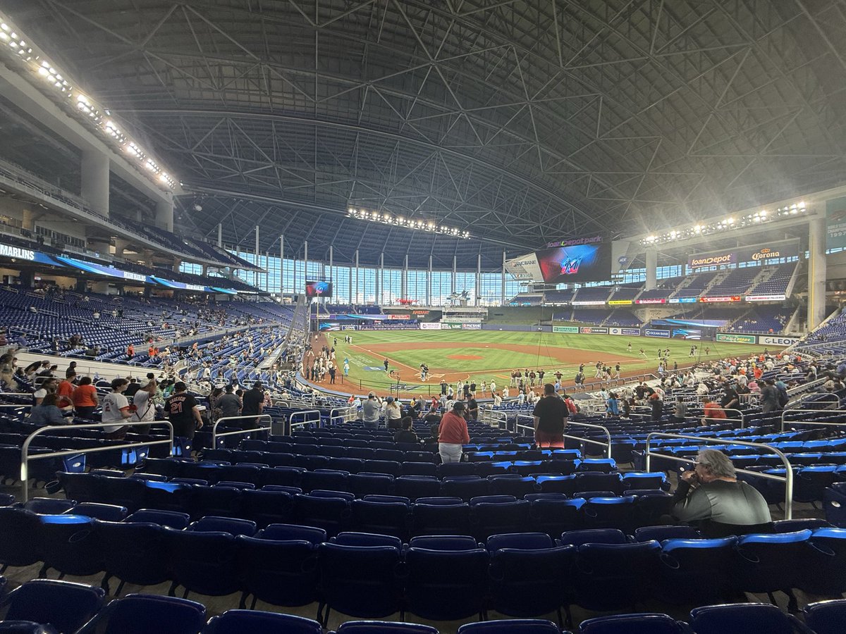 ShipTalksOs's tweet photo. @CreedWillems I went to Os v Marlins last month. No lie this is right after the national anthem so game was about to start https://t.co/6rZODoUwcS