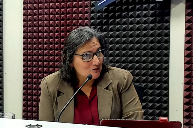 ysuca91siete's tweet photo. #LaEntrevistaYSUCA | Estamos hablando, según los datos de la unidad de inmigración de EE. UU., de 120 mil solicitudes de asilo de salvadoreños al año, solo en Estados Unidos. Entre 2024 y 2025, se registran 200 mil solicitudes de asilo de salvadoreños en el mundo, señala Celia Medrano.