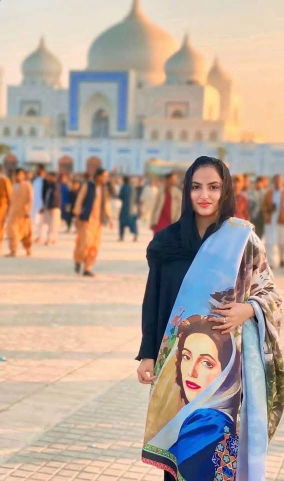 mehwishpp's tweet photo. انا للہ وانا الیہ راجعون😭 https://t.co/RC4slJvsbb