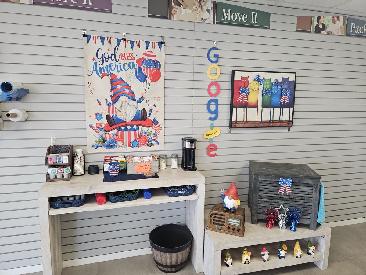 FedHwySS's tweet photo. Moving doesn't have to be stressful! 🥰 We've decked out the office with fun 4th of July decor—including a giant bubble wrap tower! Plus, our complimentary coffee station is ready to fuel your moving day. Come see us for all your storage and packing needs! 📦✨ https://t.co/hR3gX91eSX