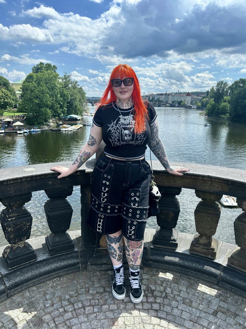 _prettyven0m's tweet photo. last few hours in Prague 🩵 https://t.co/IR38HG47gV