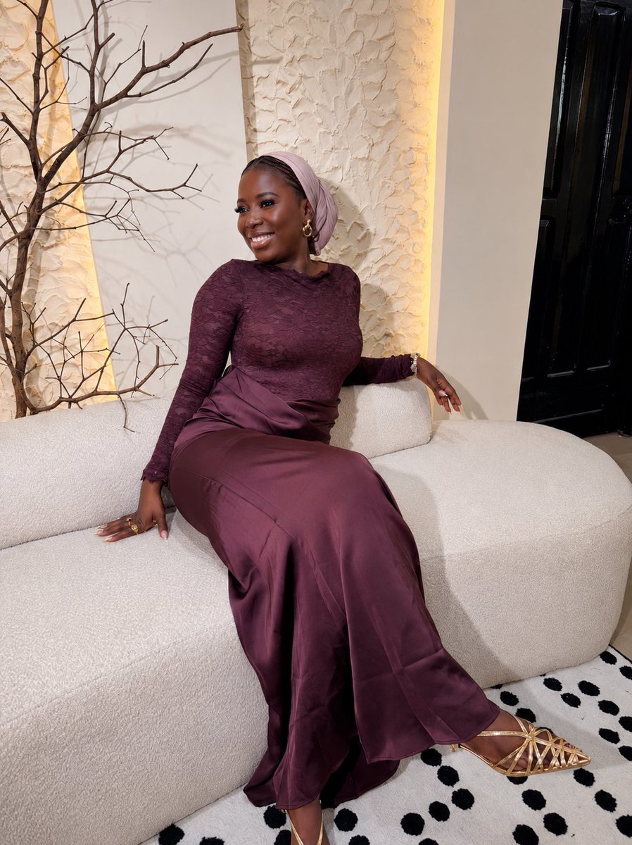 Erotic_shoppe's tweet photo. When your client sends pictures from her birthday shoot 🥰😍

Dress &amp; gold shoes from us❤️❤️ https://t.co/Z6yBl3ZYhe